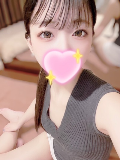 まな【癒しオーラ全開☆清楚系美少女】さんの写真