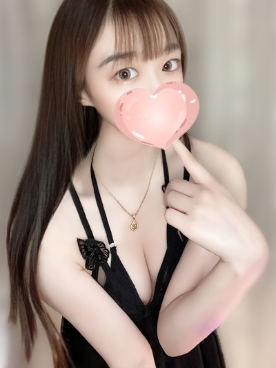 るな【純白肌♡神ルックス】さんの写真