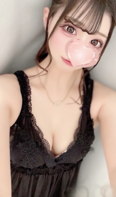 あむ【可愛いの頂点♡魅惑のFカップ】さんの写真