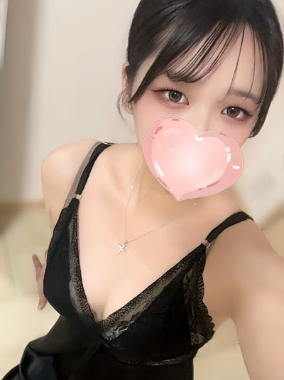 ななせ【圧巻シルエット♡目を奪う長身美女】さんの写真