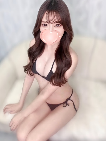 あやみ【美シルエット♡優しく癒す透明感美女】さんの写真