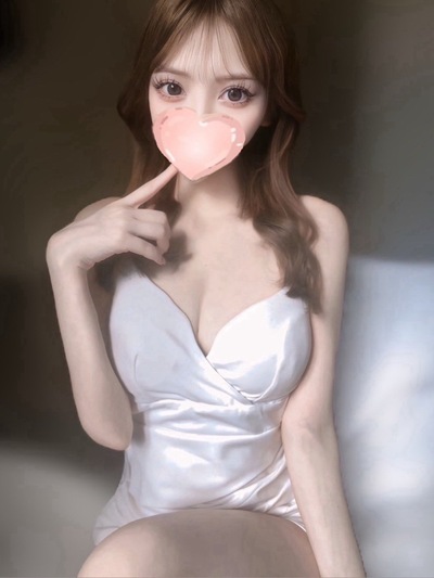 みりや【奇跡レベル♡清楚モデル級美女】さんの写真