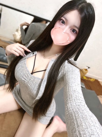 みら【一度会えば中毒♡神スタイルが贈る夢の時間】さんの写真