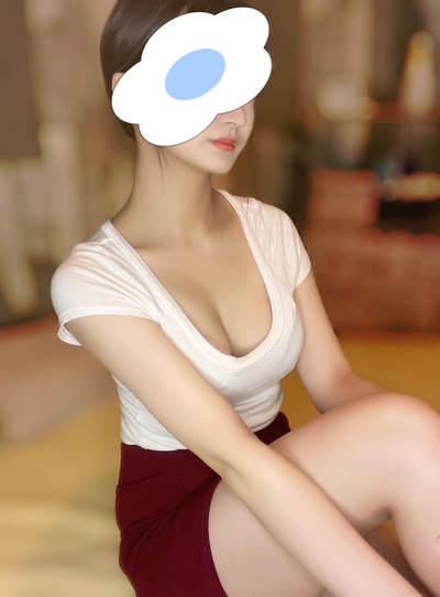りりあ【超ド鉄板！美美美少女】さんの写真