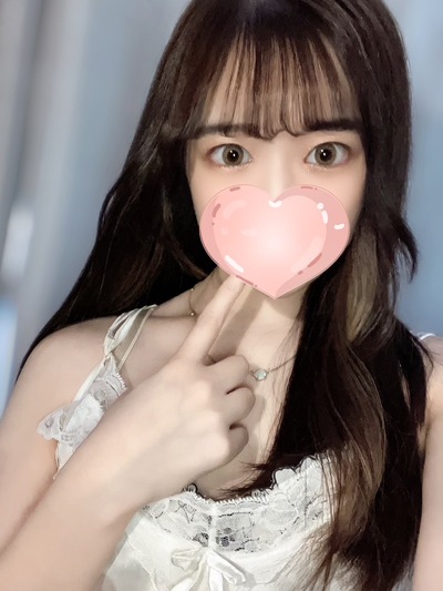 るな【純白肌♡神ルックス】さんの写真