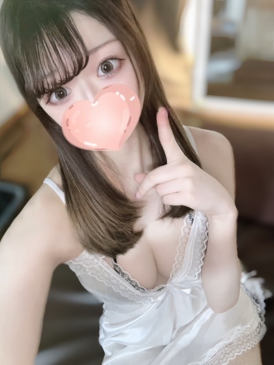 みる【アイドル顔負けのルックス♡】さんの写真