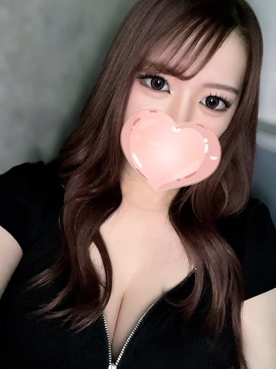 なつね【超癒し系美女♡Gカップボディ】さんの写真