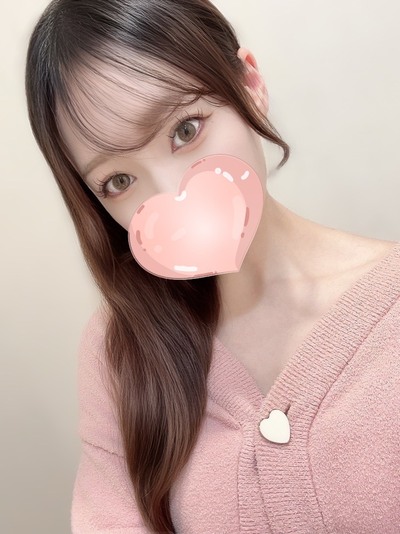 えみり【吸い付く白肌♡マシュマロ美BODY】さんの写真