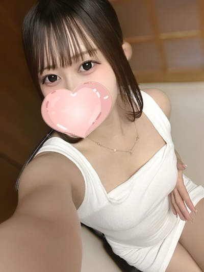 うるる【造形美の極致♡無垢なる白肌】さんの写真