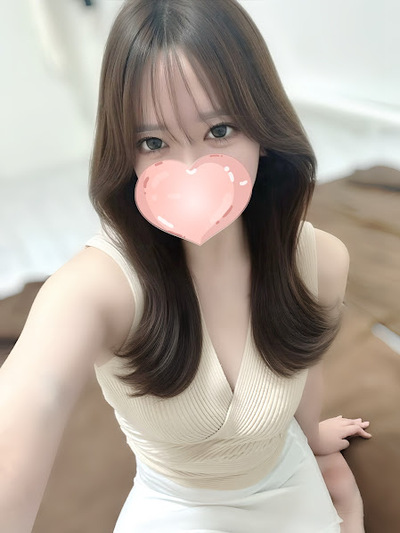 りあら【王道美貌 ♡ もち肌のシルク質感】さんの写真