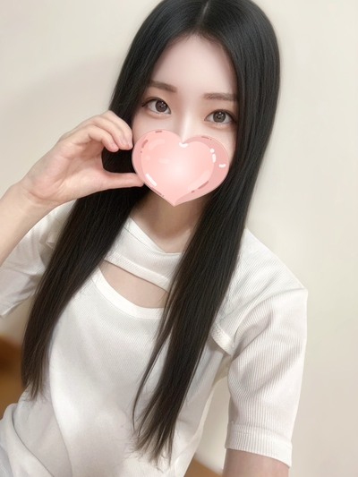 そあ【理想の神シルエット♡至高の白肌】さんの写真