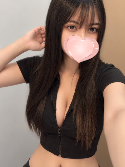 まりな【圧倒的ビジュ♡メリハリ美スタイル】さんの写真