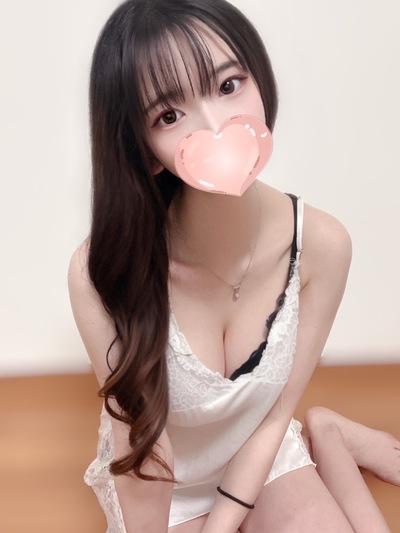 れみな【超推し美女♡100点のルックス】さんの写真