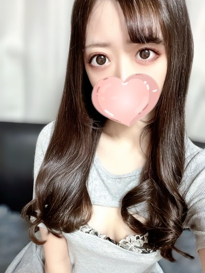 ゆん【完璧ボディ♡清楚系美女】さんの写真