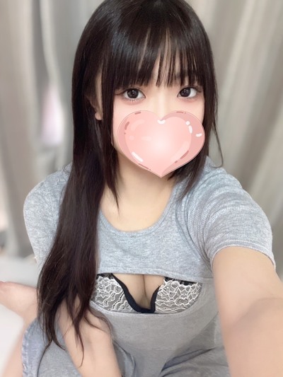 つき【心拍数跳ね上がる♡反則級のあざとボディ】さんの写真