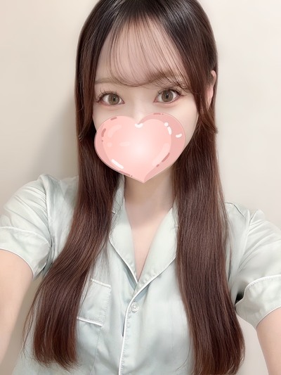 えみり【吸い付く白肌♡マシュマロ美BODY】さんの写真