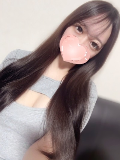 りあら【王道美貌 ♡ もち肌のシルク質感】さんの写真