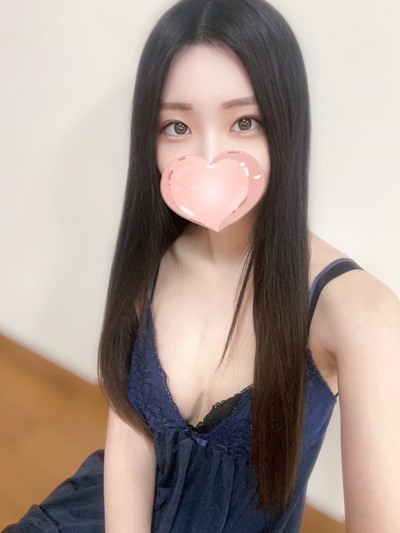 そあ【理想の神シルエット♡至高の白肌】さんの写真