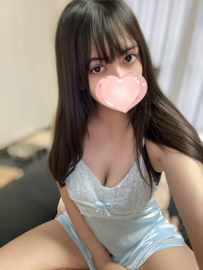 まりな【圧倒的ビジュ♡メリハリ美スタイル】さんの写真