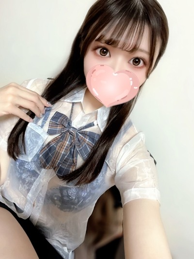 りりか【色白Eカップ♡アイドル級美女】さんの写真