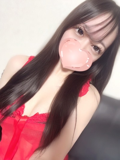 りあら【王道美貌 ♡ もち肌のシルク質感】さんの写真