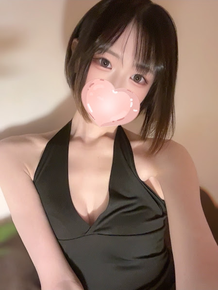 なお【理想の神シルエット♡至高の白肌】さんの写真